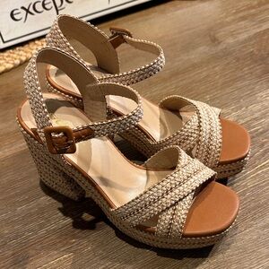 NWOT Elegant Tan Woven Sandals